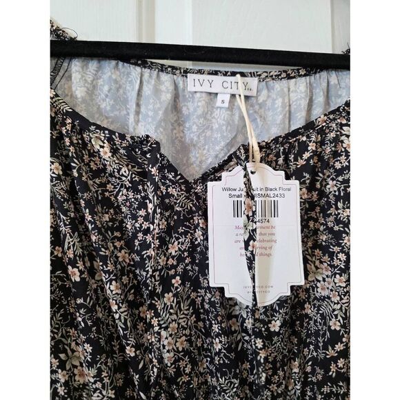 Ivy City Co Willow Jumpsuit in Black Floral S NWT - Picture 5 of 11